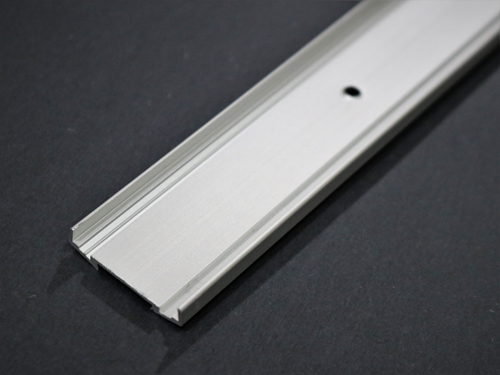 0010667 MOULDING, HORIZONTAL