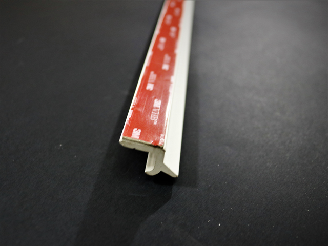 30572 Driprail, Plastic J White, 22'