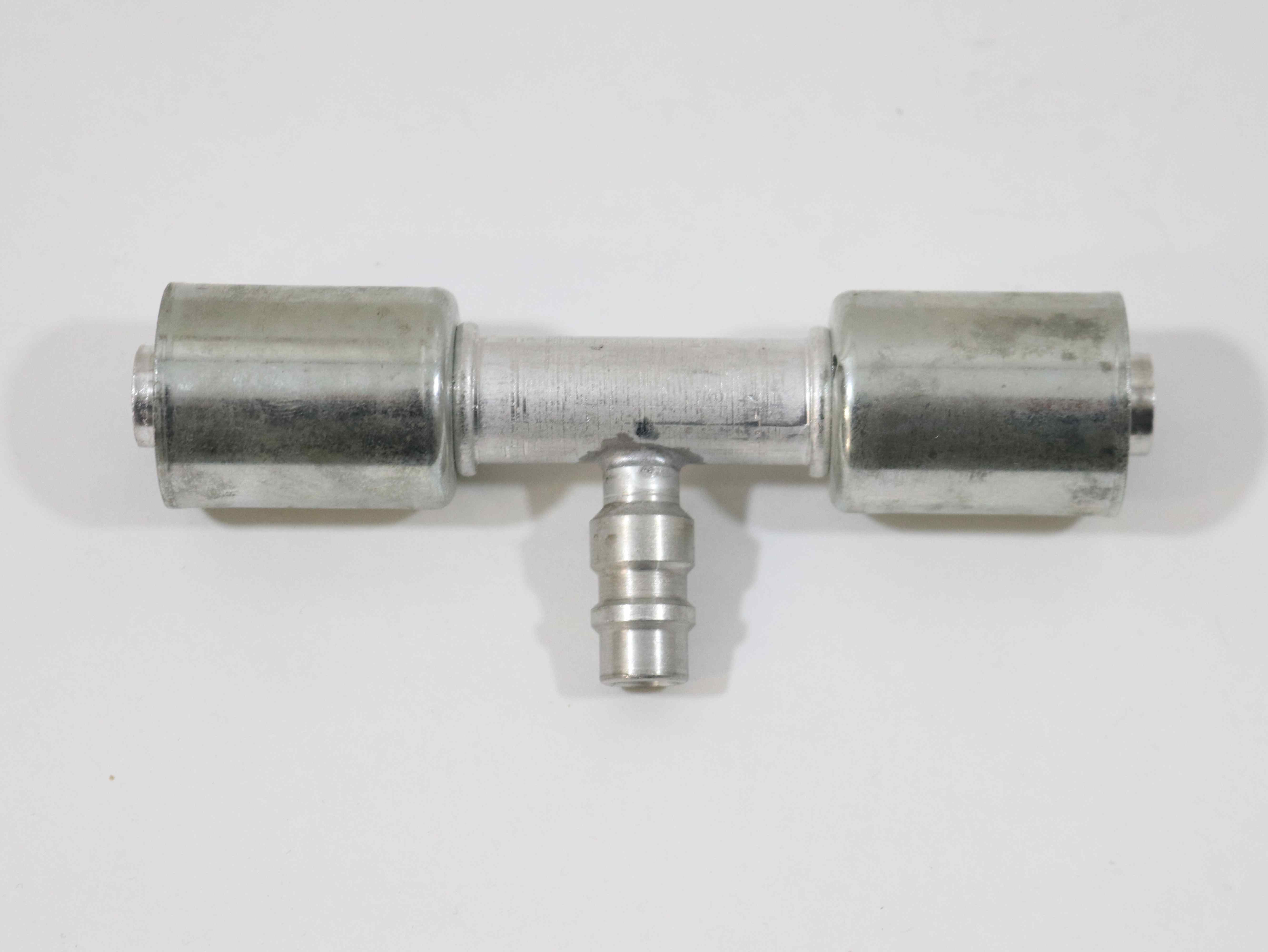 08.3423B Fitting, Splicer 134 Port