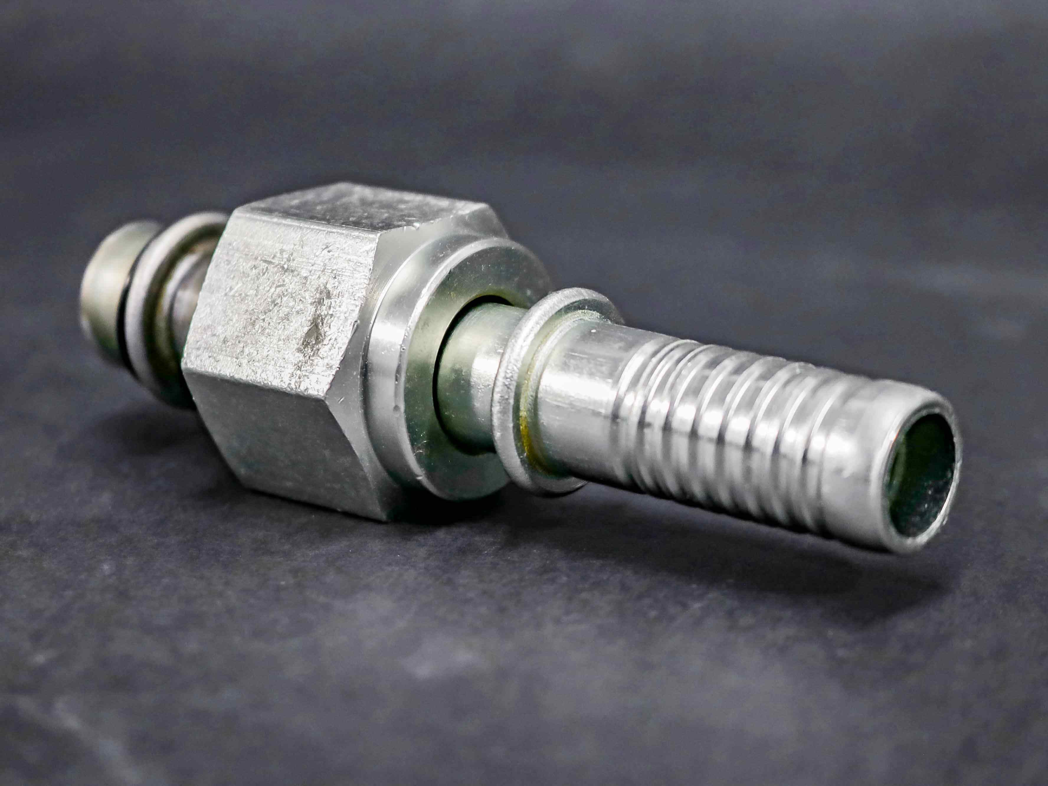 08830170C 12 FOR x 12 hose straight - accum