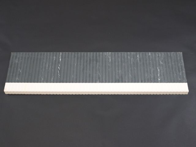 17589 TREAD, GRAY W/ WHITE NOSING