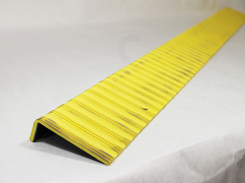 115360 NOSING, STEP YELLOW, 3 INCH X 36 INCH (same as univ10y)