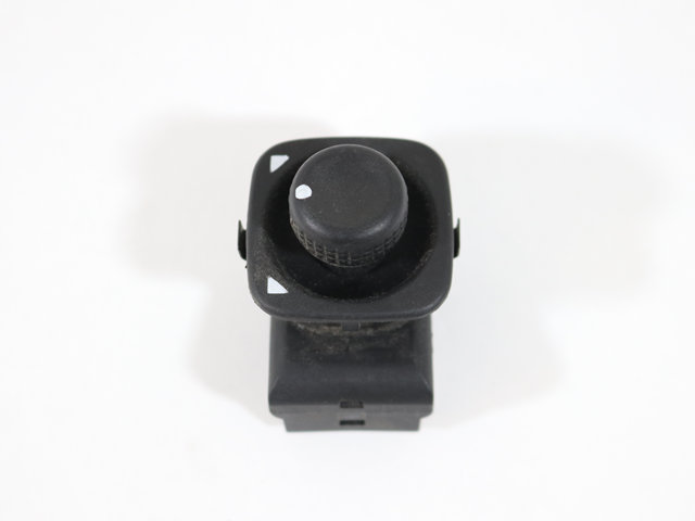 17829 REMOTE MIRROR SWITCH, LH