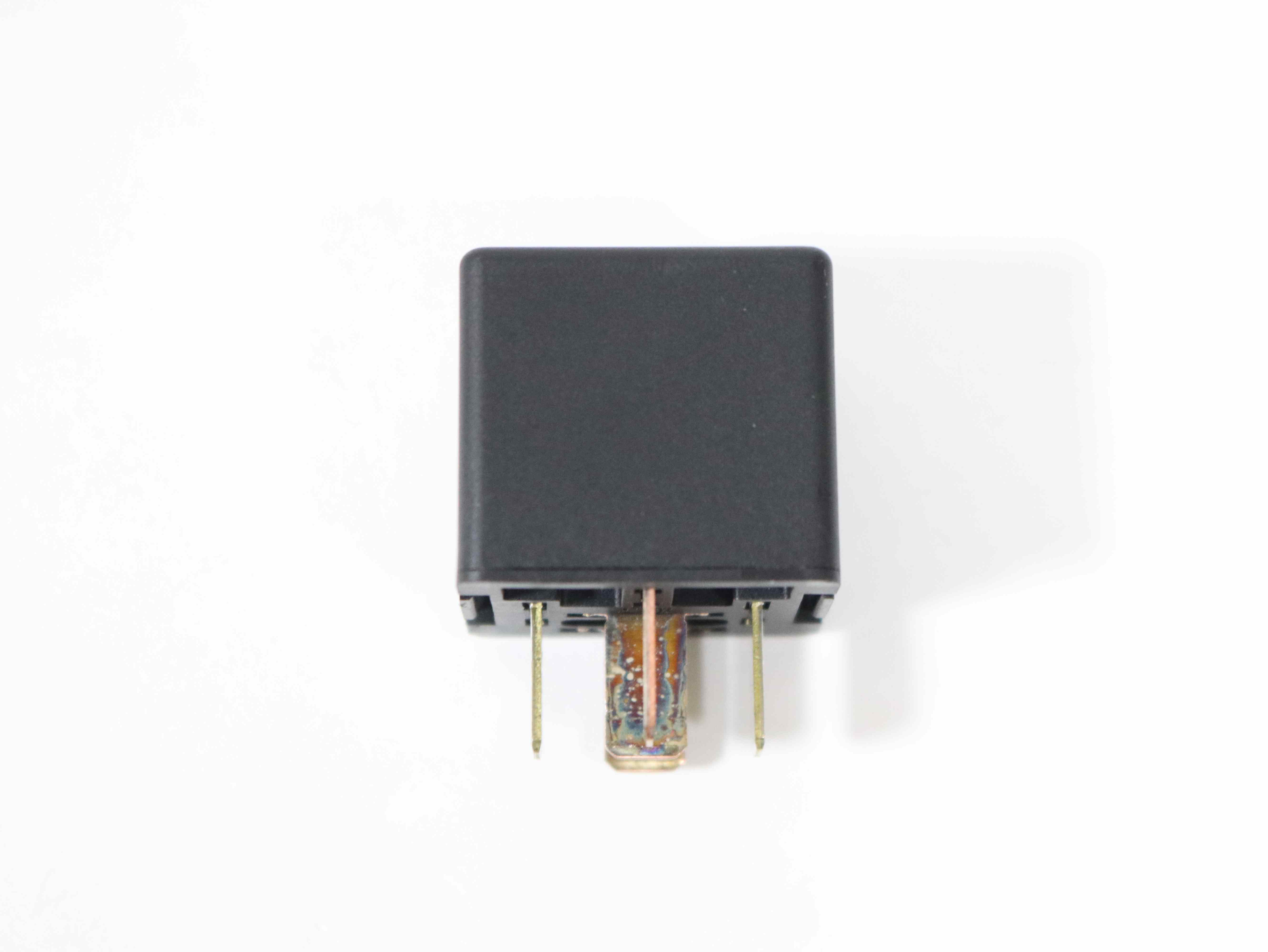 18087 RELAY - 30/40A SPDT 12V P AND B PLASTIC / PLUG IN