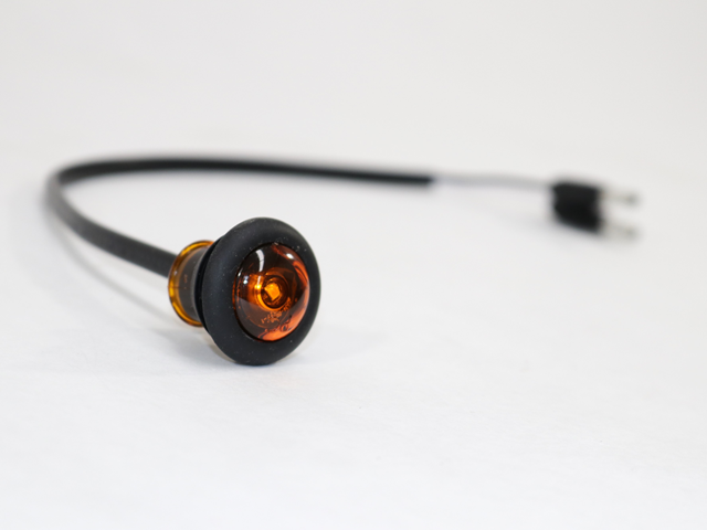 2002786 Amber clearance light, 3/4