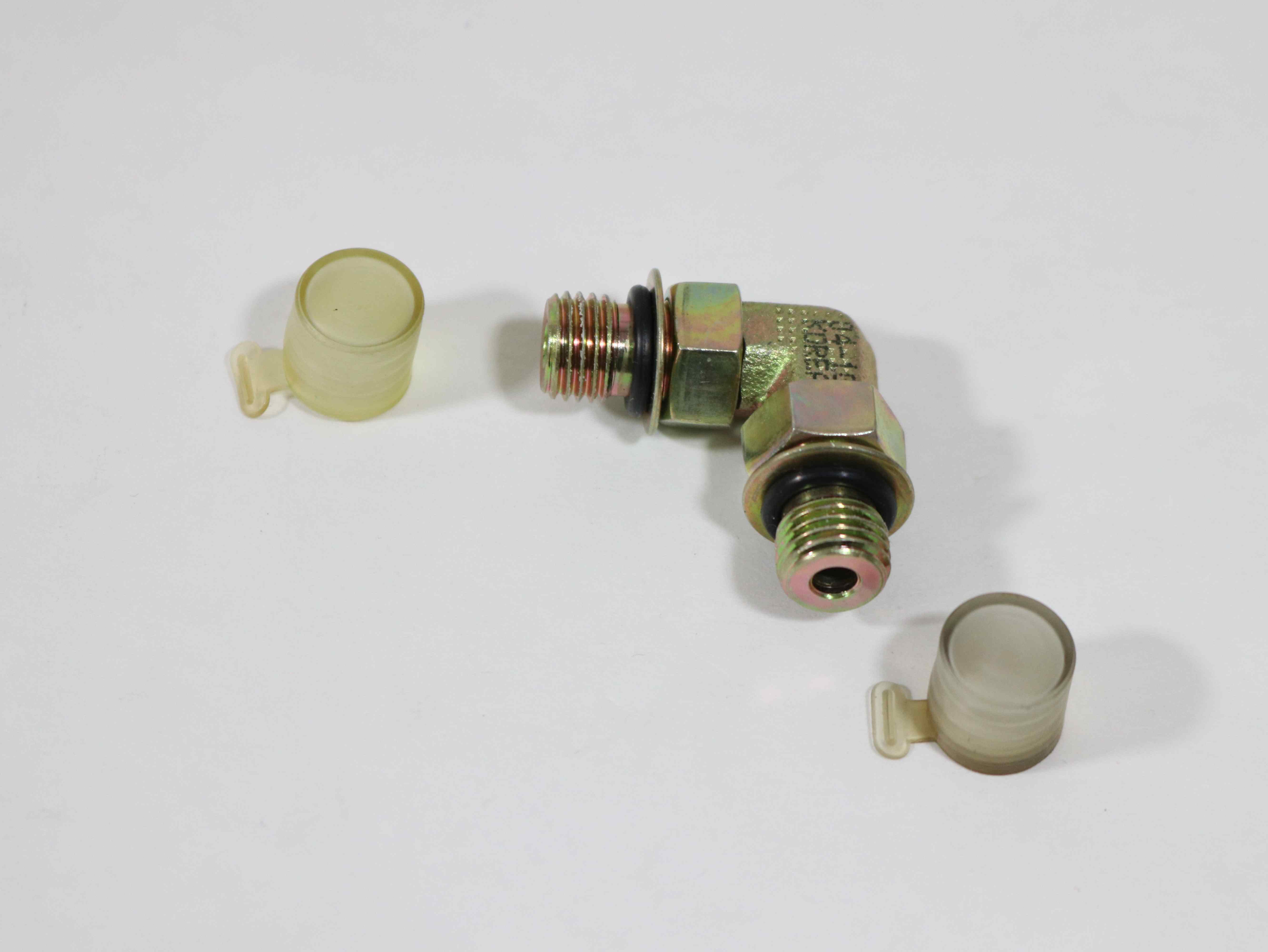 26576 ELBOW-MALE 7/16-20 SAE 90 DEGREE