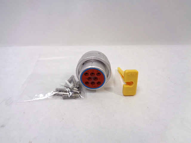 30136 Connector Socket 8 Pin Dt Hd46 18-8Se