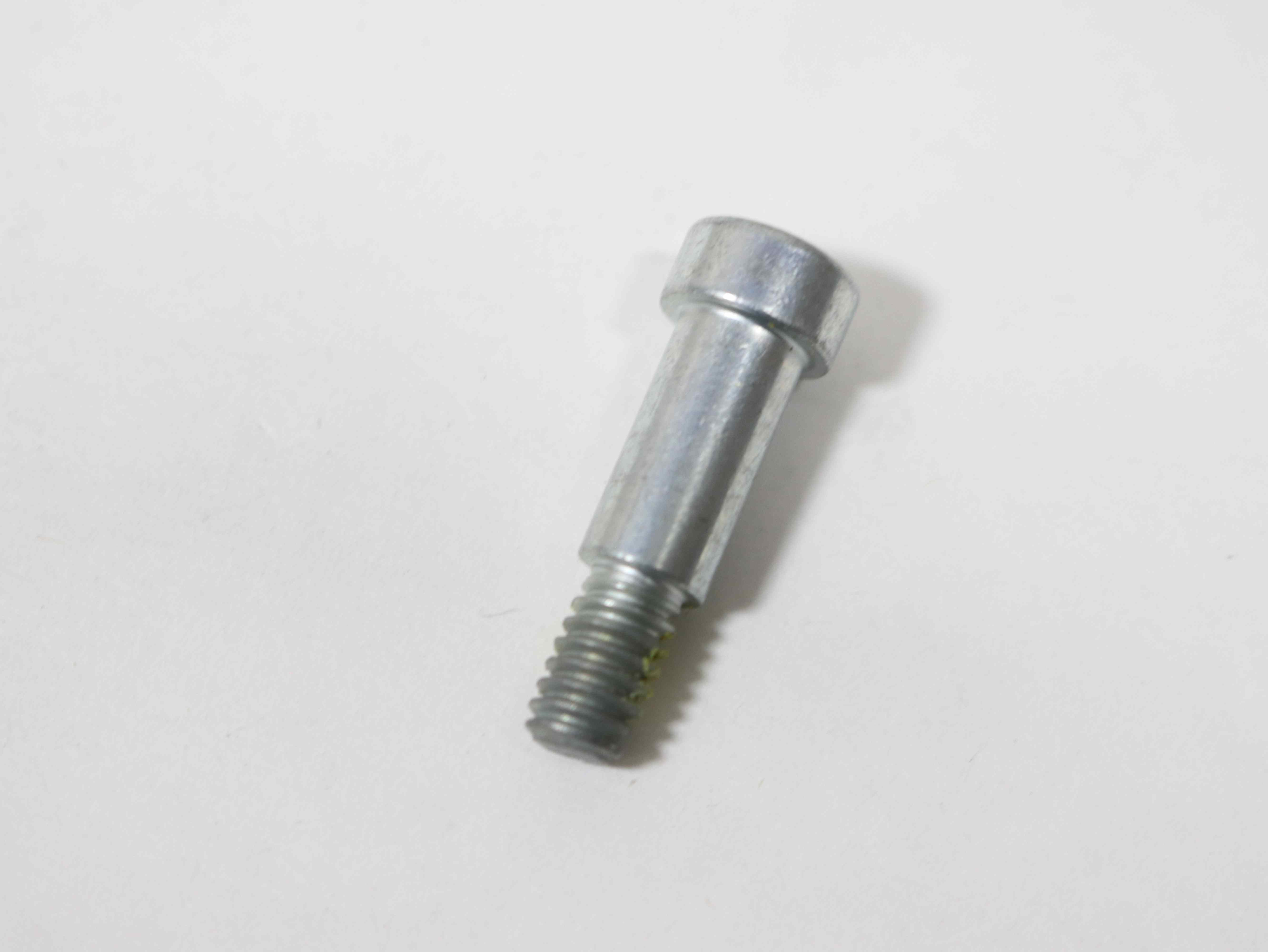 31816 Bolt Shoulder - 5/16 X 5/8-1/4-20 Ss W/ Pc Shipout