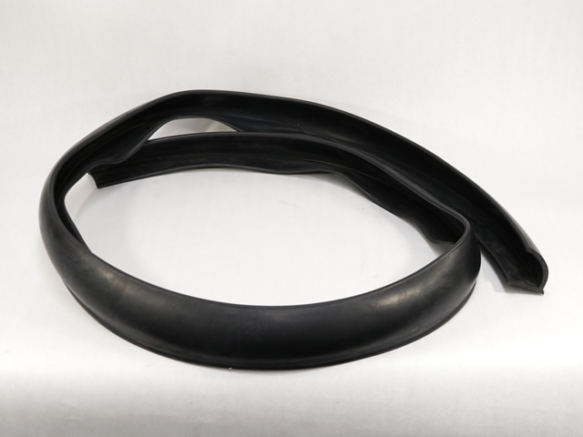 45010605 Fender flare, rubber 100