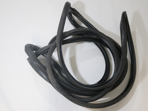 48200401 SEAL, WINDSHIELD,