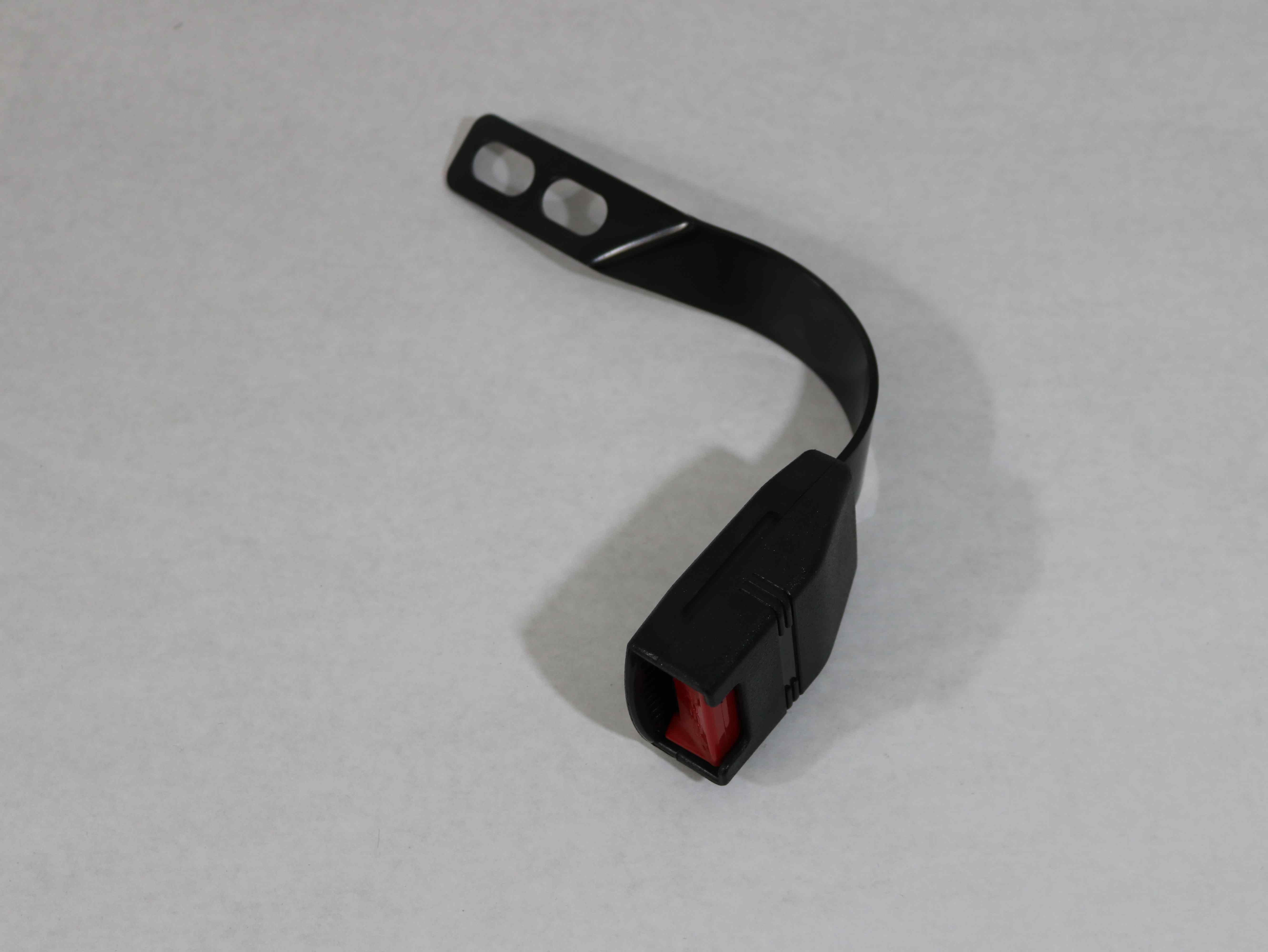 56183 UNDERSEAT RETRACTOR MOUNT BUCKLE (STREETSIDE)