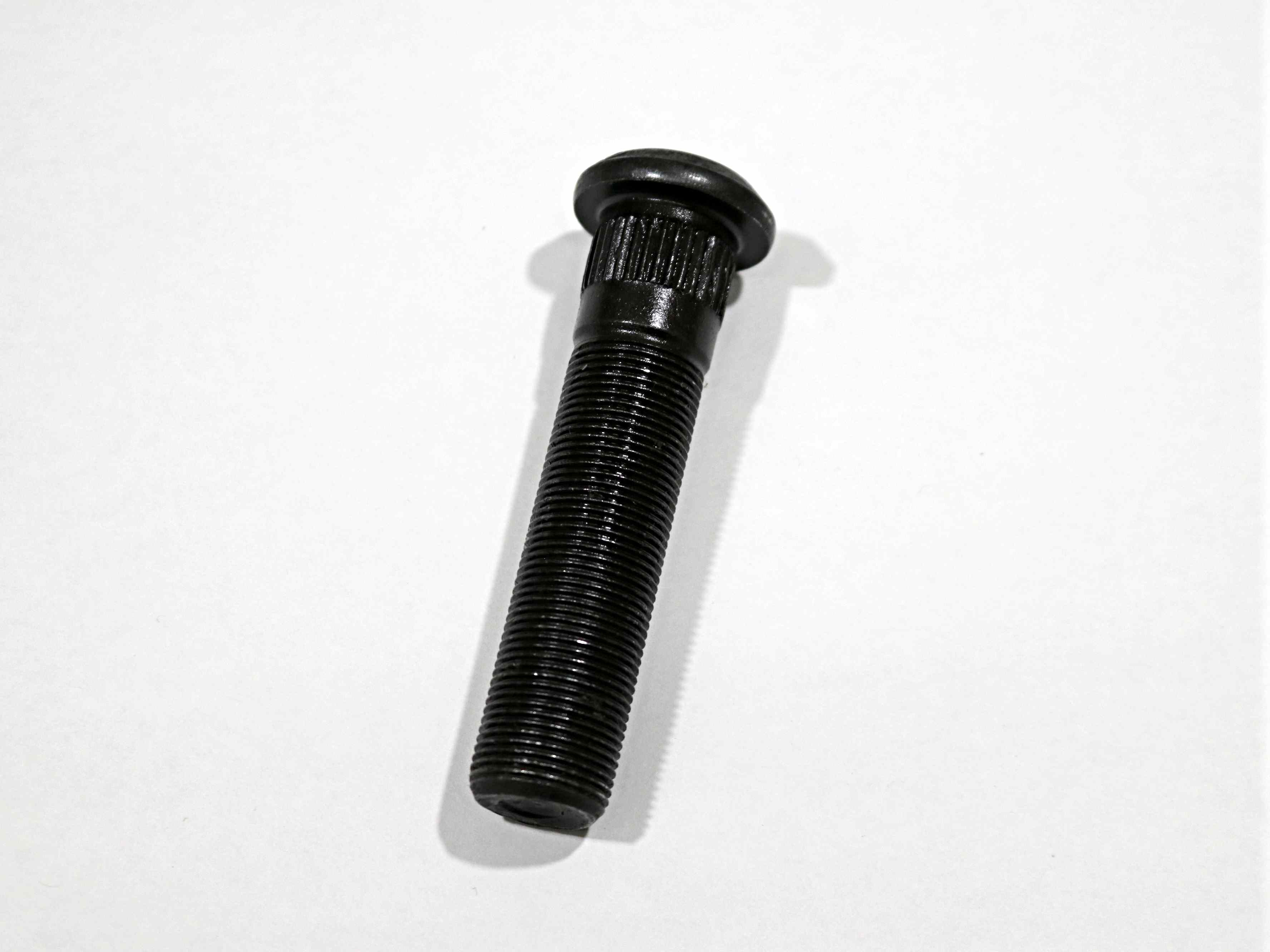 750385 Wheel stud, sold in packs of 4