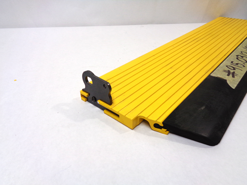 915-0312NA30Y Roll Stop Alum Rubber End Assembly 30 INCH