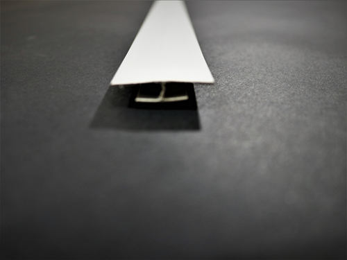BI060338 1/4 INCH RIGID DIVIDER 8 FEET