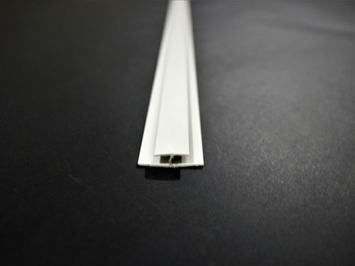 BI060338 1/4 INCH RIGID DIVIDER 8 FEET