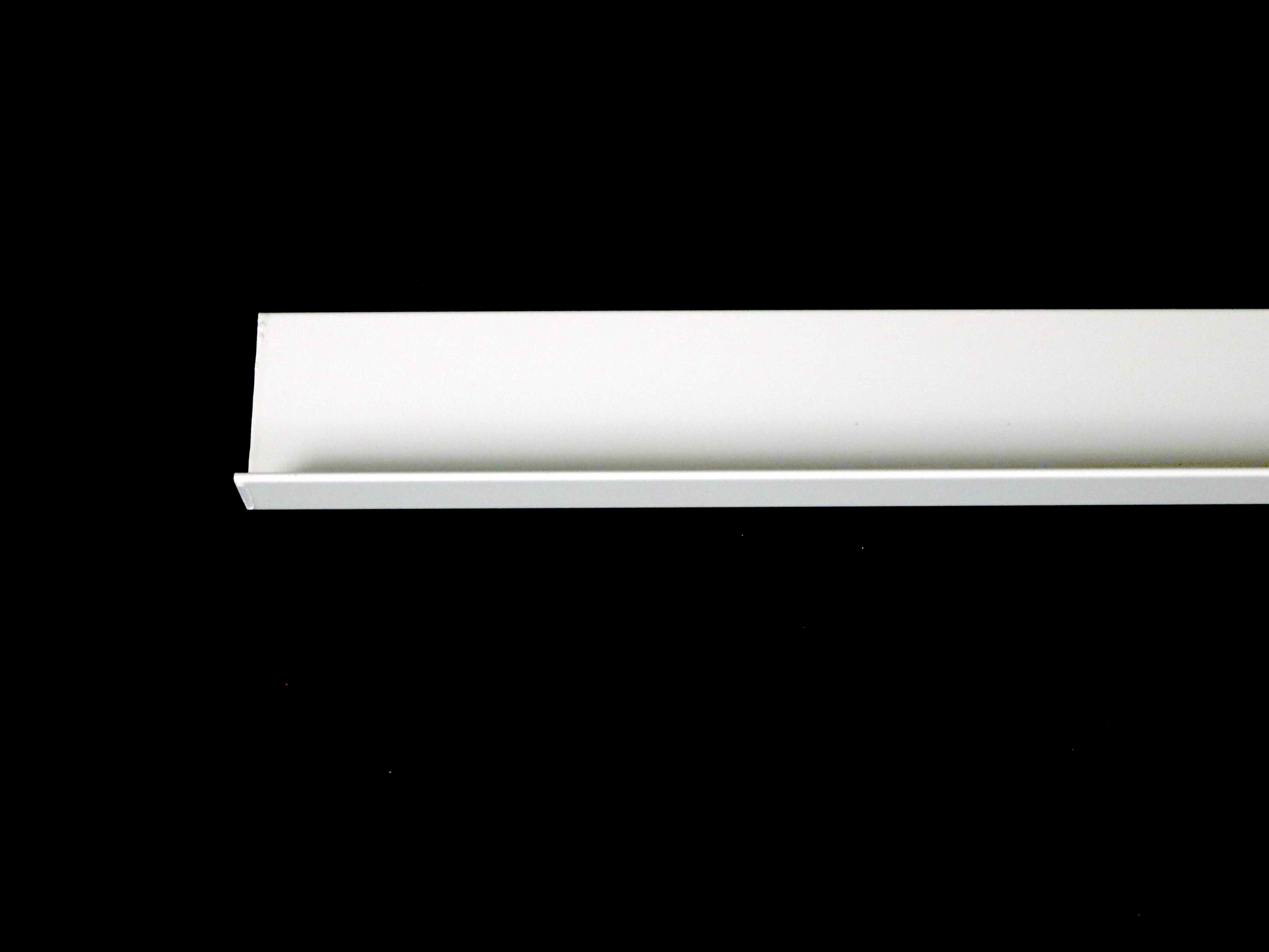BS020818 EXTRUSION, ANGLE, WHITE 3/4 X 2 INCH X 144 INCH