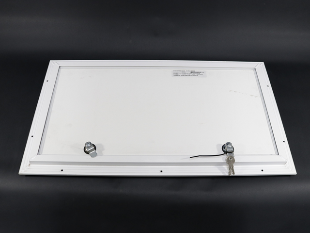 BX051257 DOOR, BATTERY BOX