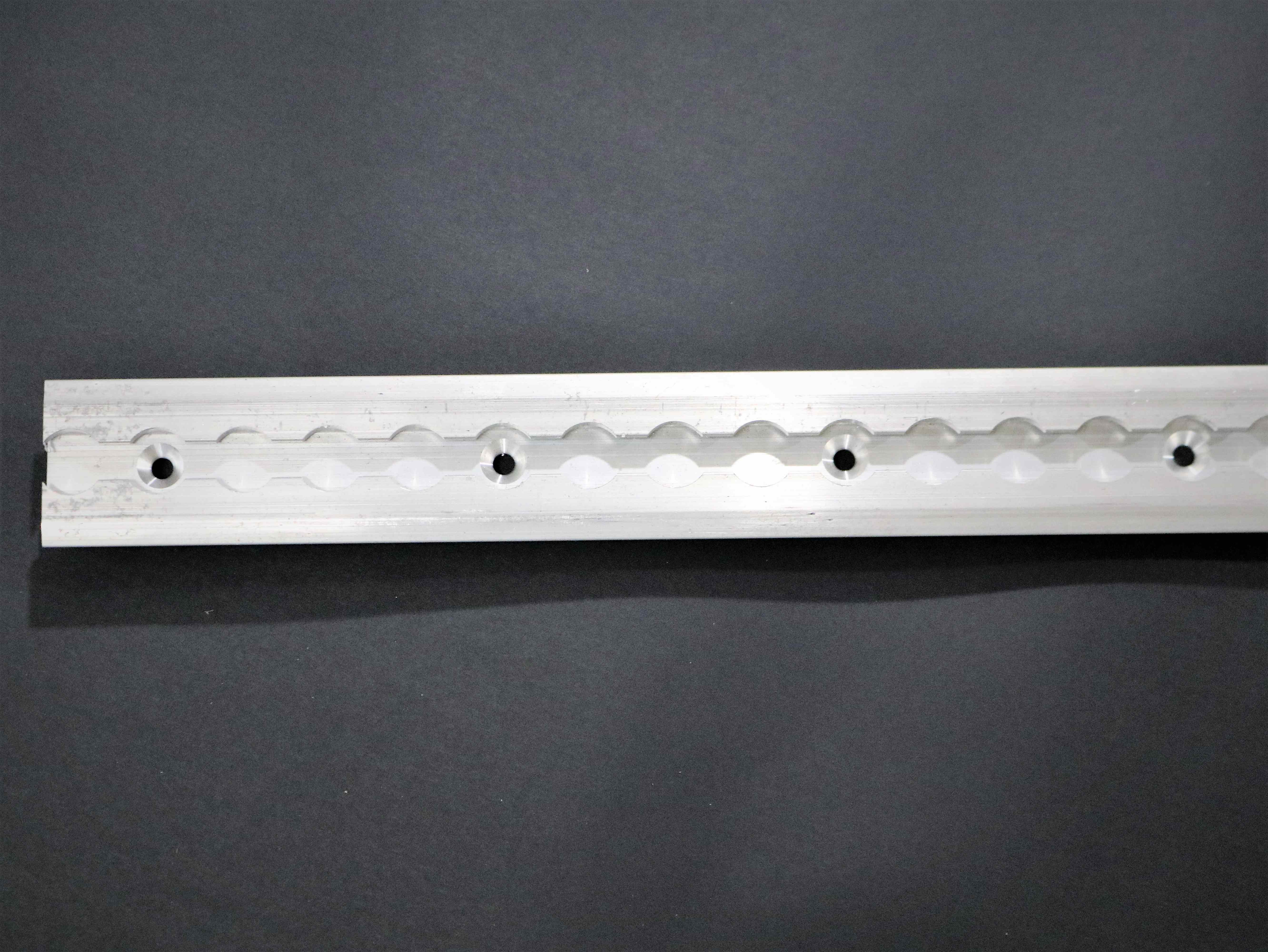 FE748-01-PD4 Heavy Duty L Track W/Flange And Mtg Holes
