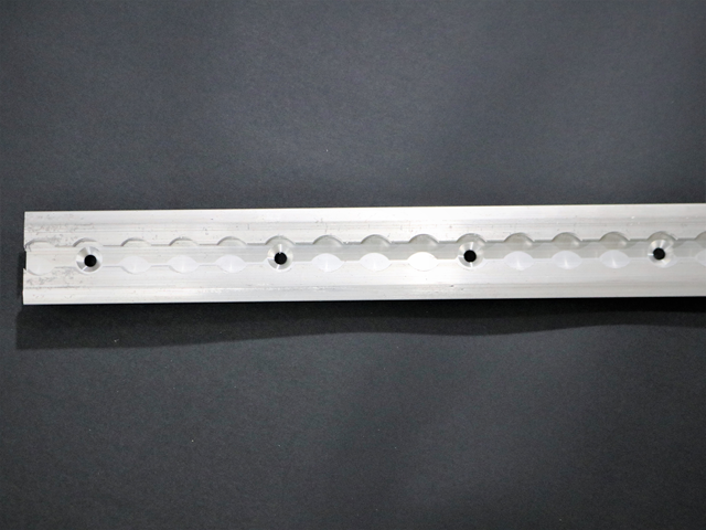 FE748-01-PD4 Heavy Duty L Track W/Flange And Mtg Holes