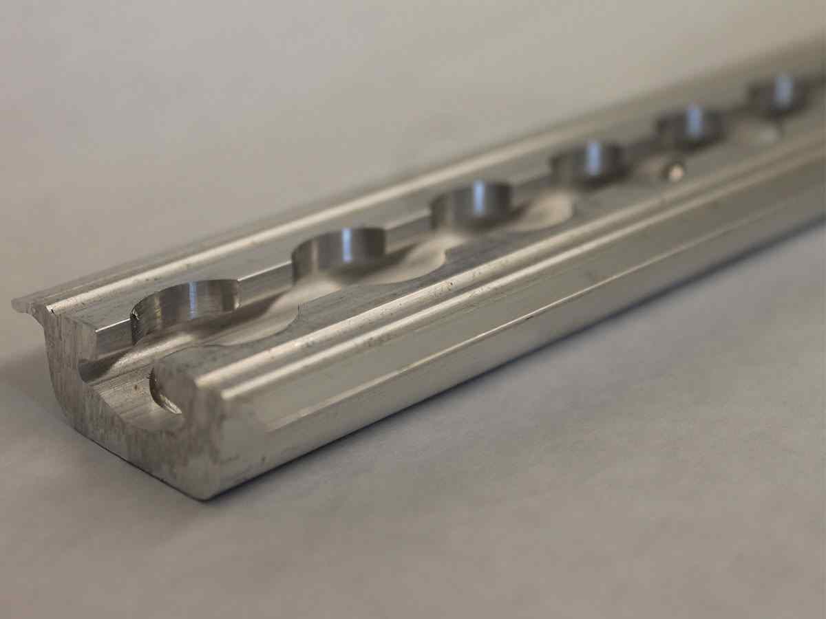 FE753NA048-04-3 TRACK, 48 INCH L