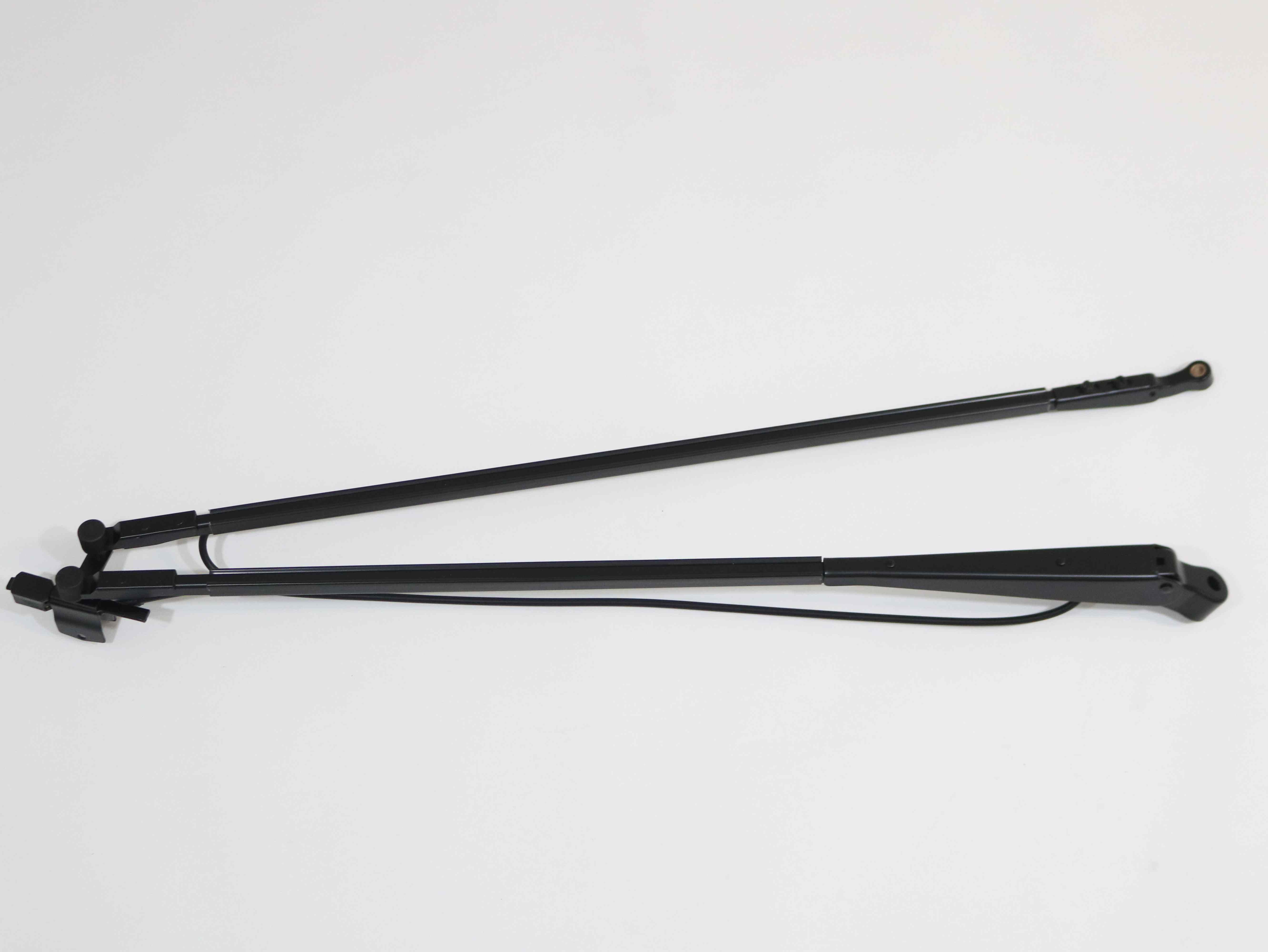 LE67014 WIPER ARM PANTA 26 INCH