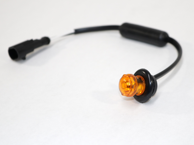 MCL10AKMBP Yellow 3/4” LED non-directional marker/clearance light with A11GB grommet