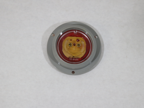 MCL527RFB 2.5 IN FLANGE MOUNT/RED/ LED MARKER/CLEARANCE