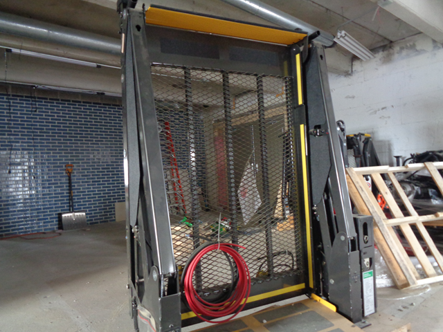 NDCC54S34X54LHB Lift Na Dpa Century Commercial 54Ftg