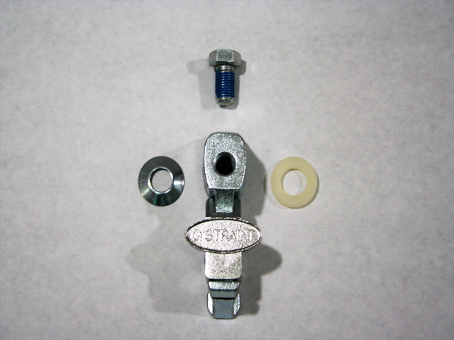Q8-6510-RET ADAPTER, BOTTOM, L-TRACK