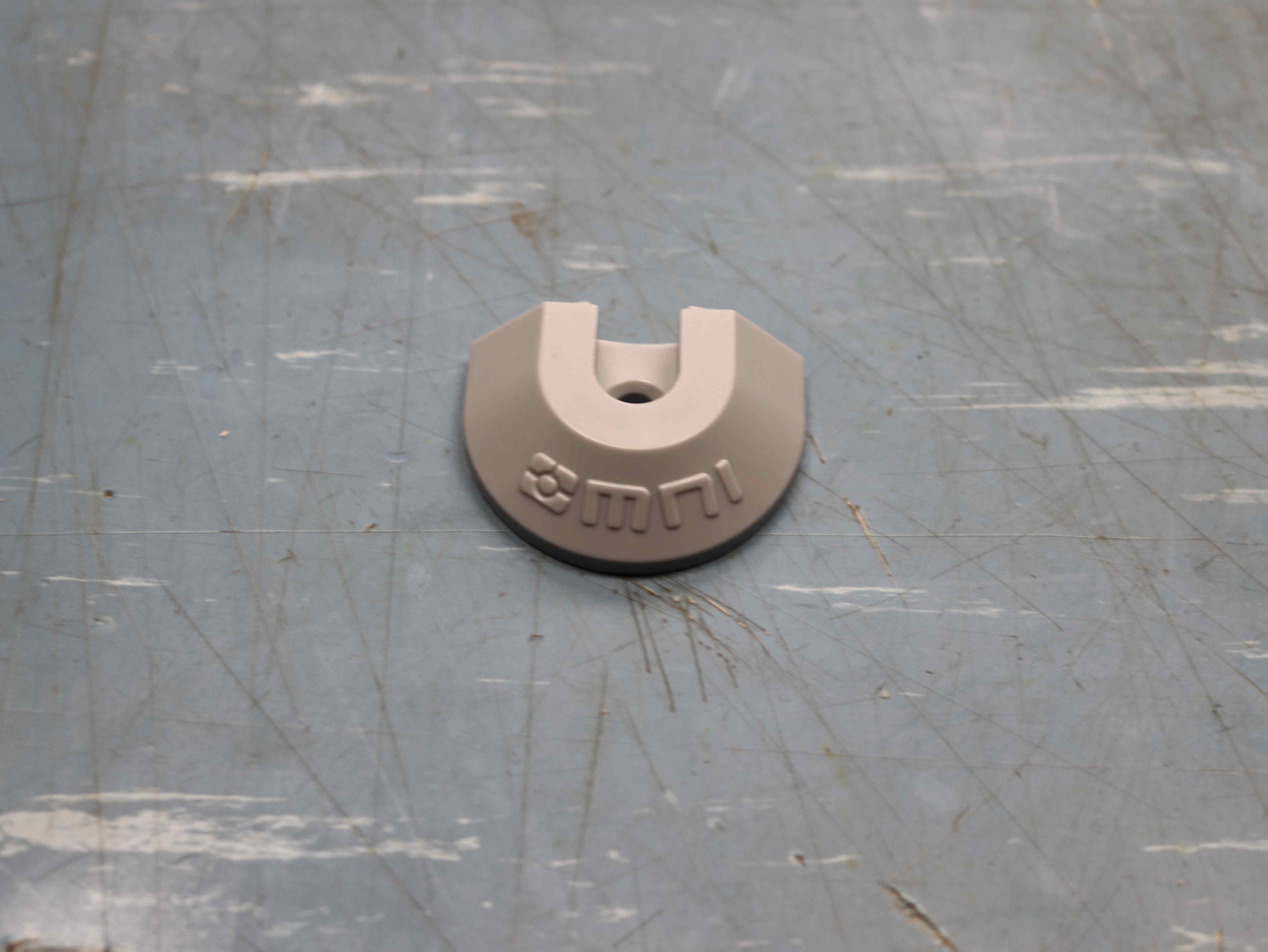 QC06089 TRACK END CAP, OMNI L-TRACK SURFACE ANGLE
